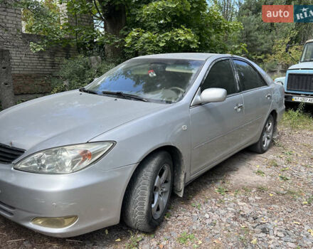 Серый Тойота Камри, объемом двигателя 2.4 л и пробегом 300 тыс. км за 4000 $, фото 2 на Automoto.ua