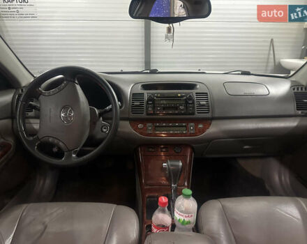 Сірий Тойота Камрі, об'ємом двигуна 3 л та пробігом 242 тис. км за 4300 $, фото 9 на Automoto.ua