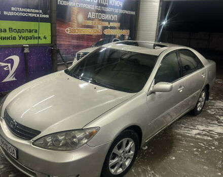 Сірий Тойота Камрі, об'ємом двигуна 3 л та пробігом 242 тис. км за 4300 $, фото 1 на Automoto.ua