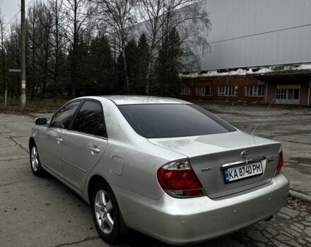 Сірий Тойота Камрі, об'ємом двигуна 2.4 л та пробігом 302 тис. км за 5800 $, фото 3 на Automoto.ua