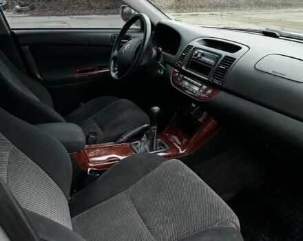 Сірий Тойота Камрі, об'ємом двигуна 2.4 л та пробігом 302 тис. км за 5800 $, фото 10 на Automoto.ua