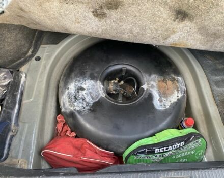 Серый Тойота Камри, объемом двигателя 3 л и пробегом 223 тыс. км за 4400 $, фото 23 на Automoto.ua