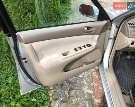 Серый Тойота Камри, объемом двигателя 2.4 л и пробегом 201 тыс. км за 5900 $, фото 13 на Automoto.ua