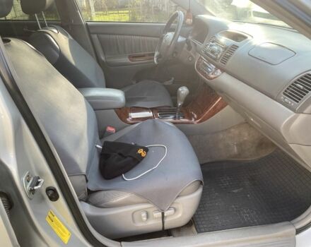 Серый Тойота Камри, объемом двигателя 3 л и пробегом 223 тыс. км за 4400 $, фото 20 на Automoto.ua