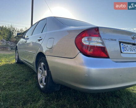 Серый Тойота Камри, объемом двигателя 2.4 л и пробегом 300 тыс. км за 4000 $, фото 3 на Automoto.ua