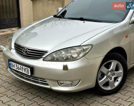 Серый Тойота Камри, объемом двигателя 2.36 л и пробегом 257 тыс. км за 8300 $, фото 7 на Automoto.ua