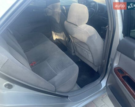 Серый Тойота Камри, объемом двигателя 2.4 л и пробегом 469 тыс. км за 6200 $, фото 22 на Automoto.ua