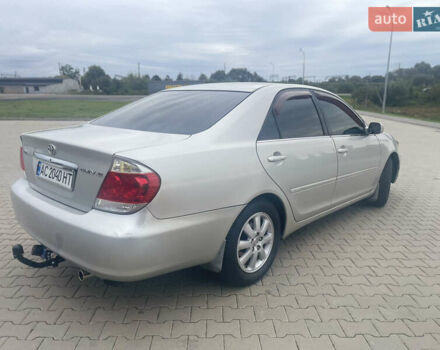 Серый Тойота Камри, объемом двигателя 2.4 л и пробегом 469 тыс. км за 6200 $, фото 5 на Automoto.ua