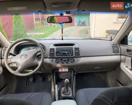 Серый Тойота Камри, объемом двигателя 2.4 л и пробегом 201 тыс. км за 5900 $, фото 3 на Automoto.ua