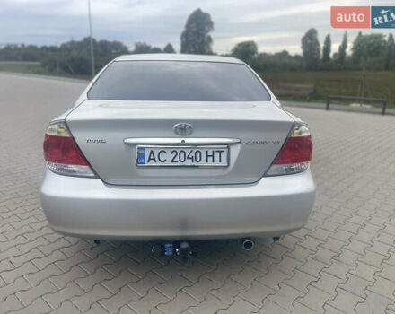 Серый Тойота Камри, объемом двигателя 2.4 л и пробегом 469 тыс. км за 6200 $, фото 7 на Automoto.ua