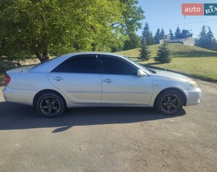 Серый Тойота Камри, объемом двигателя 2.36 л и пробегом 308 тыс. км за 4500 $, фото 2 на Automoto.ua