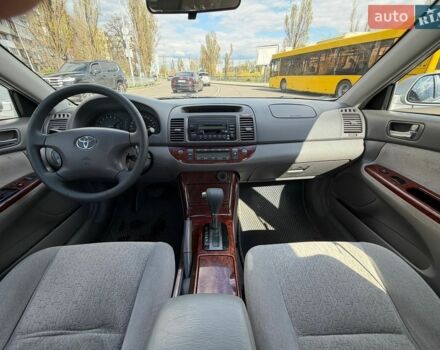 Сірий Тойота Камрі, об'ємом двигуна 3 л та пробігом 470 тис. км за 4600 $, фото 7 на Automoto.ua