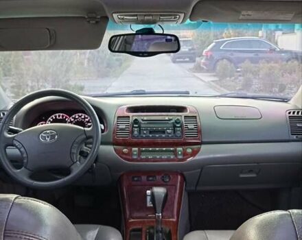 Серый Тойота Камри, объемом двигателя 3 л и пробегом 420 тыс. км за 5800 $, фото 4 на Automoto.ua