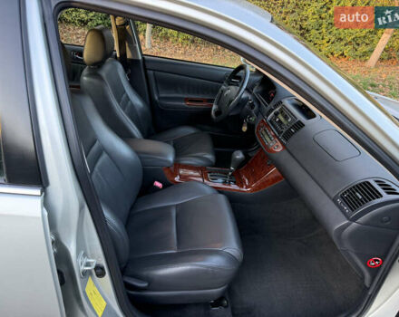 Серый Тойота Камри, объемом двигателя 2.4 л и пробегом 42 тыс. км за 10900 $, фото 109 на Automoto.ua