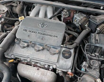Сірий Тойота Камрі, об'ємом двигуна 3 л та пробігом 317 тис. км за 7700 $, фото 38 на Automoto.ua