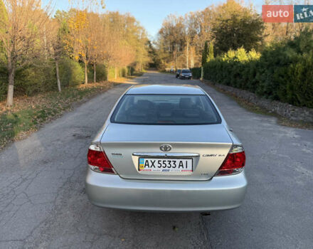 Серый Тойота Камри, объемом двигателя 2.4 л и пробегом 42 тыс. км за 10900 $, фото 15 на Automoto.ua