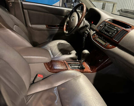 Серый Тойота Камри, объемом двигателя 3 л и пробегом 240 тыс. км за 7200 $, фото 14 на Automoto.ua