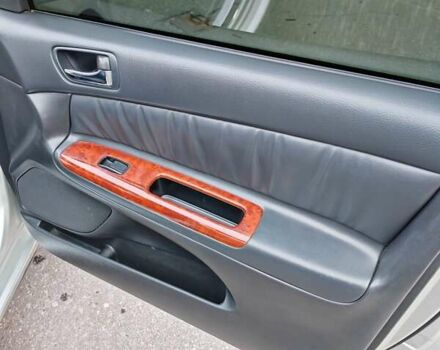 Сірий Тойота Камрі, об'ємом двигуна 3 л та пробігом 317 тис. км за 7700 $, фото 44 на Automoto.ua