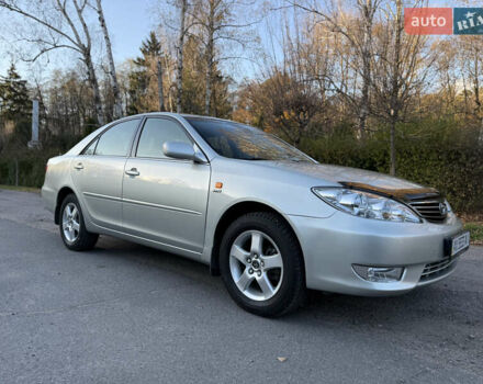 Серый Тойота Камри, объемом двигателя 2.4 л и пробегом 42 тыс. км за 10900 $, фото 21 на Automoto.ua