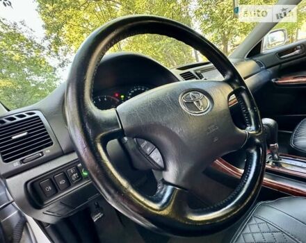 Серый Тойота Камри, объемом двигателя 2.36 л и пробегом 213 тыс. км за 6300 $, фото 34 на Automoto.ua