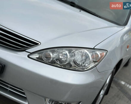 Серый Тойота Камри, объемом двигателя 2.36 л и пробегом 220 тыс. км за 6200 $, фото 15 на Automoto.ua