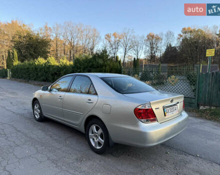 Серый Тойота Камри, объемом двигателя 2.4 л и пробегом 42 тыс. км за 10900 $, фото 8 на Automoto.ua