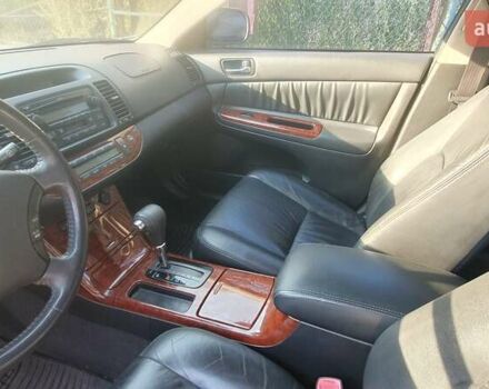 Сірий Тойота Камрі, об'ємом двигуна 3 л та пробігом 406 тис. км за 4900 $, фото 4 на Automoto.ua