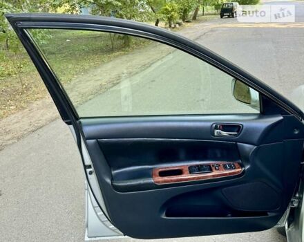 Серый Тойота Камри, объемом двигателя 2.36 л и пробегом 213 тыс. км за 6300 $, фото 32 на Automoto.ua