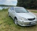 Серый Тойота Камри, объемом двигателя 2.4 л и пробегом 366 тыс. км за 4800 $, фото 2 на Automoto.ua