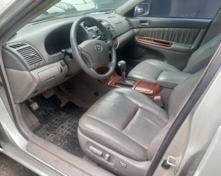 Серый Тойота Камри, объемом двигателя 3 л и пробегом 200 тыс. км за 4900 $, фото 4 на Automoto.ua