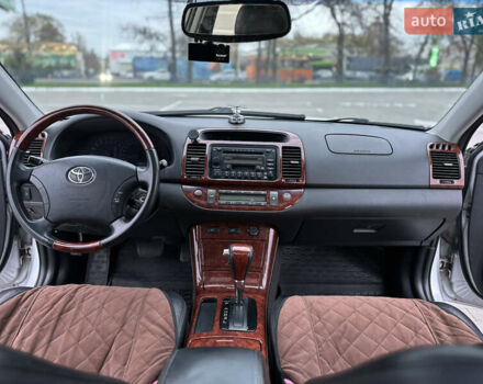 Серый Тойота Камри, объемом двигателя 2.36 л и пробегом 220 тыс. км за 6200 $, фото 4 на Automoto.ua