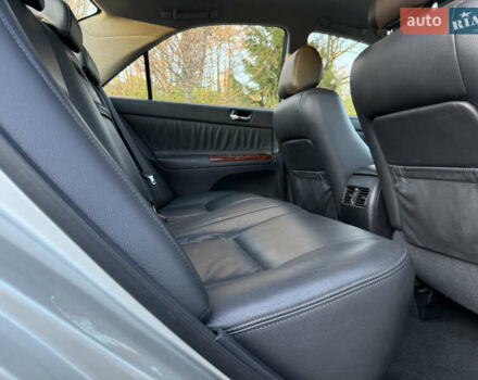 Серый Тойота Камри, объемом двигателя 2.4 л и пробегом 42 тыс. км за 10900 $, фото 104 на Automoto.ua