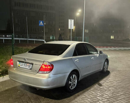 Серый Тойота Камри, объемом двигателя 3 л и пробегом 240 тыс. км за 7200 $, фото 3 на Automoto.ua