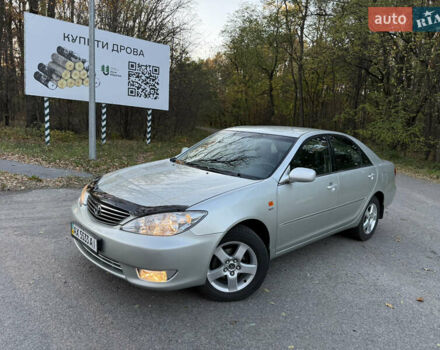 Серый Тойота Камри, объемом двигателя 2.4 л и пробегом 42 тыс. км за 10900 $, фото 1 на Automoto.ua