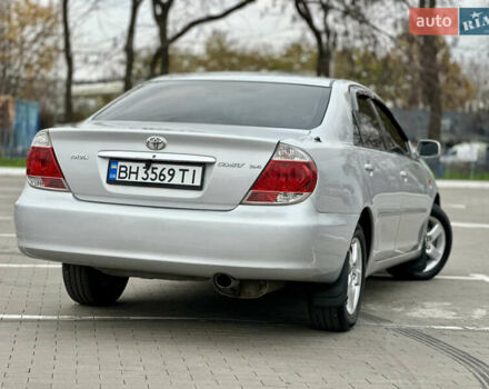 Серый Тойота Камри, объемом двигателя 2.36 л и пробегом 220 тыс. км за 6200 $, фото 2 на Automoto.ua