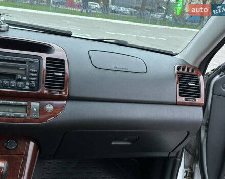 Серый Тойота Камри, объемом двигателя 2.36 л и пробегом 220 тыс. км за 6200 $, фото 32 на Automoto.ua