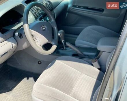 Сірий Тойота Камрі, об'ємом двигуна 3 л та пробігом 250 тис. км за 5500 $, фото 1 на Automoto.ua