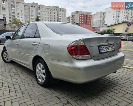 Серый Тойота Камри, объемом двигателя 2.4 л и пробегом 260 тыс. км за 5100 $, фото 7 на Automoto.ua