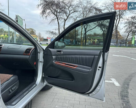 Серый Тойота Камри, объемом двигателя 2.36 л и пробегом 220 тыс. км за 6200 $, фото 33 на Automoto.ua