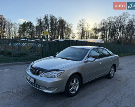 Серый Тойота Камри, объемом двигателя 2.4 л и пробегом 42 тыс. км за 10900 $, фото 5 на Automoto.ua