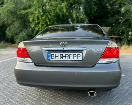 Серый Тойота Камри, объемом двигателя 2.4 л и пробегом 210 тыс. км за 6700 $, фото 1 на Automoto.ua