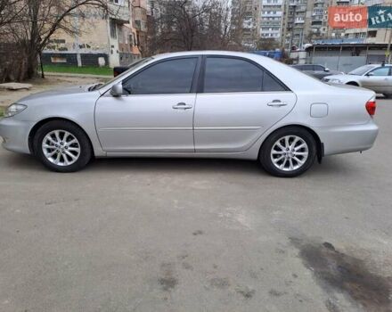 Серый Тойота Камри, объемом двигателя 2.4 л и пробегом 245 тыс. км за 7500 $, фото 2 на Automoto.ua