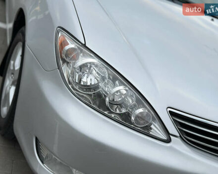 Серый Тойота Камри, объемом двигателя 2.36 л и пробегом 220 тыс. км за 6200 $, фото 17 на Automoto.ua