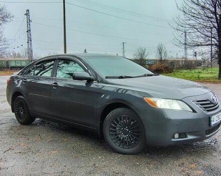 Серый Тойота Камри, объемом двигателя 2.4 л и пробегом 436 тыс. км за 8500 $, фото 1 на Automoto.ua