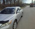 Сірий Тойота Камрі, об'ємом двигуна 2.4 л та пробігом 247 тис. км за 10500 $, фото 2 на Automoto.ua