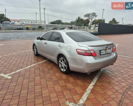Серый Тойота Камри, объемом двигателя 3.5 л и пробегом 180 тыс. км за 5400 $, фото 1 на Automoto.ua