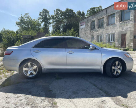 Серый Тойота Камри, объемом двигателя 3.5 л и пробегом 278 тыс. км за 8300 $, фото 3 на Automoto.ua