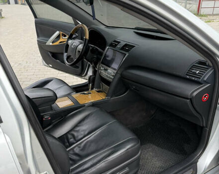 Сірий Тойота Камрі, об'ємом двигуна 3.46 л та пробігом 270 тис. км за 8400 $, фото 6 на Automoto.ua