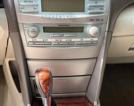 Серый Тойота Камри, объемом двигателя 3.46 л и пробегом 155 тыс. км за 8000 $, фото 19 на Automoto.ua