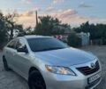 Серый Тойота Камри, объемом двигателя 3.5 л и пробегом 300 тыс. км за 6400 $, фото 1 на Automoto.ua